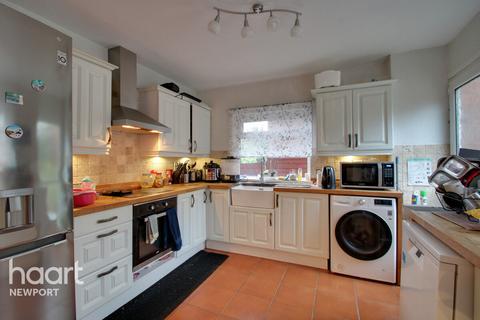 3 bedroom semi-detached house for sale, New Pastures, Newport