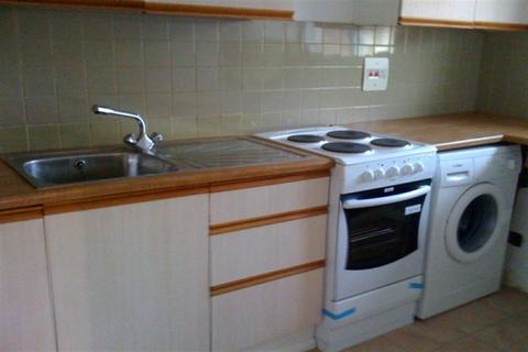 1 bedroom maisonette for sale, Hampton TW12