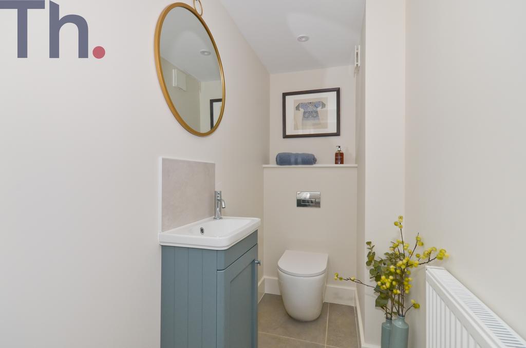 Downstairs Cloakroom WC