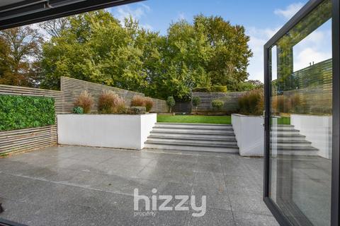 31 Guthrum Road, Hadleigh, Ipswich, IP7 5BQ