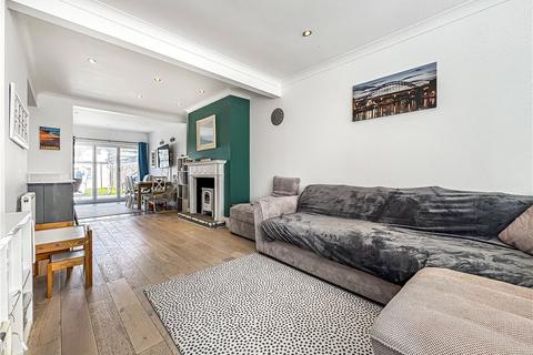105 Hall Road, Isleworth, TW7 7PB