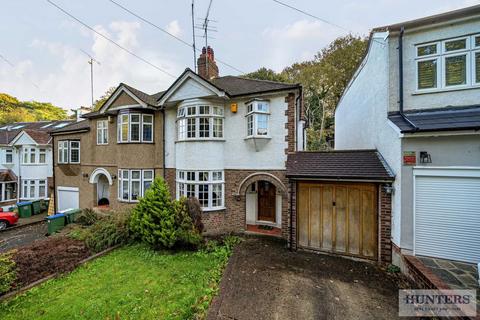 3 bedroom semi-detached house for sale, New Road, London