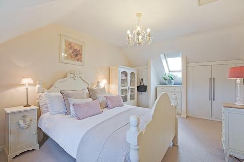 4 bedroom detached house for sale, Honey Pot Drive, Baildon BD17