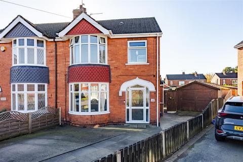 3 bedroom semi-detached house for sale, Vicarage Gardens, Scunthorpe