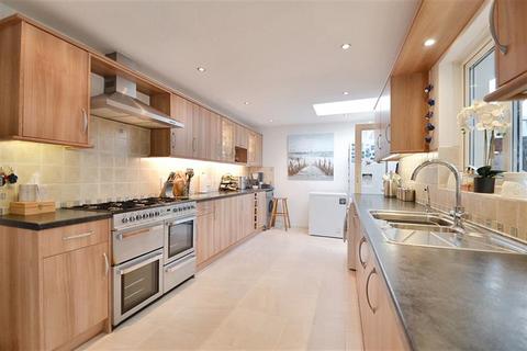 4 bedroom link detached house for sale, South Wonston