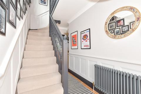 35 Livingstone Road, Caterham, CR3 5TJ
