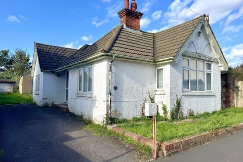 3 bedroom bungalow for sale, Eastern Avenue, Ashford