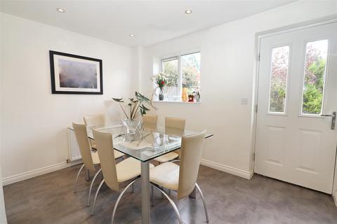 71 Coleridge Way, Borehamwood, WD6 2AE