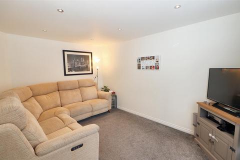 71 Coleridge Way, Borehamwood, WD6 2AE