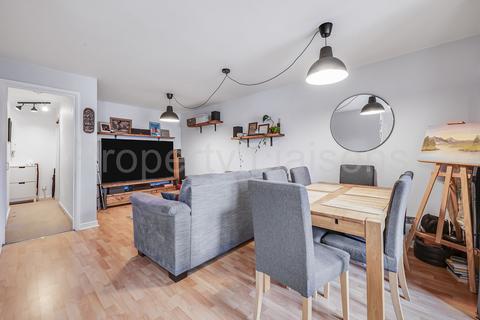 35 Maynards Quay, London, E1W 3RY