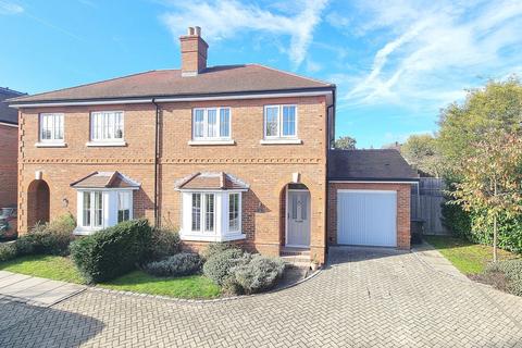 4 bedroom semi-detached house for sale, Backwoods Lane, Lindfield, RH16