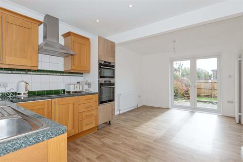 3 bedroom semi-detached house for sale, Leighton Avenue, Worthing