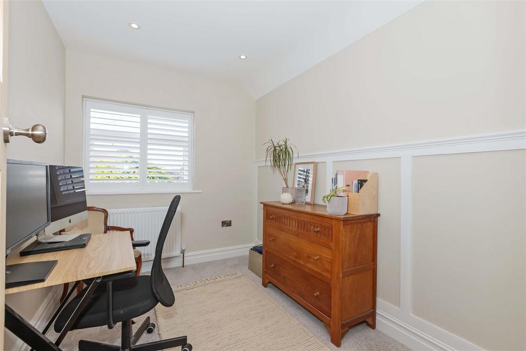 1 Leighton rd 2.JPG