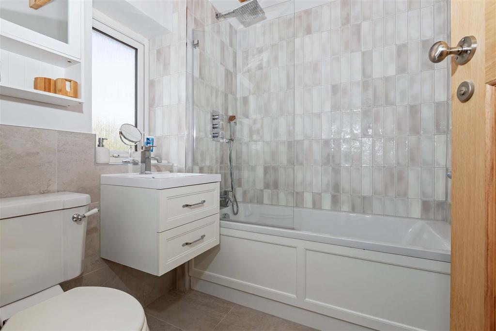 1 Leighton rd 5.JPG