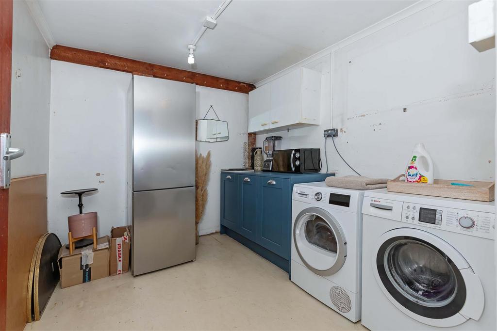 1 Leighton rd 15.JPG