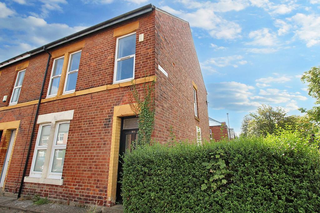 Salters Road, Gosforth, Newcastle... 3 bed flat for sale £190,000
