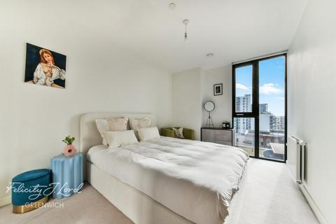 2 bedroom flat for sale, Barge Walk, London, SE10 0UG