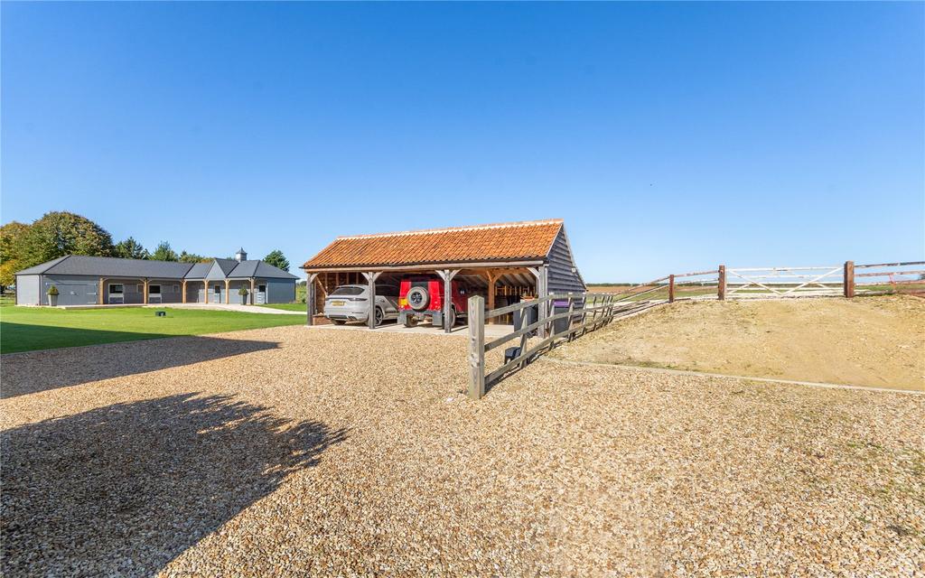 Stables / Carport