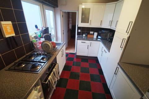 5 bedroom terraced house to rent, Coburn Street, Cathays, Cardiff