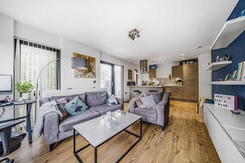 2 bedroom flat for sale, Clubhouse Apartments, Poplar, London, E14