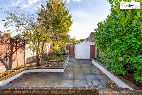 4 bedroom semi-detached house for sale, Purbrock Avenue, Watford, WD25