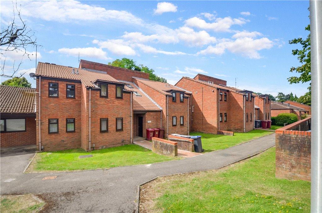 Whitby Court, Caversham, Reading 1 bed apartment for sale £215,000