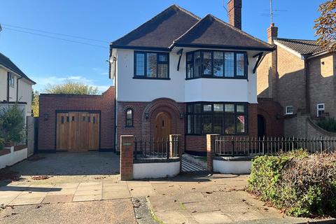 4 bedroom detached house to rent, Southend-on-Sea SS1