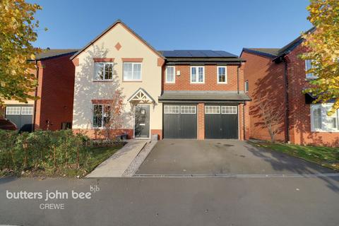 5 bedroom detached house for sale, Columbine Road, Crewe