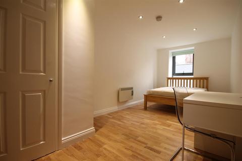 2 bedroom apartment to rent, Falconars House, City Centre