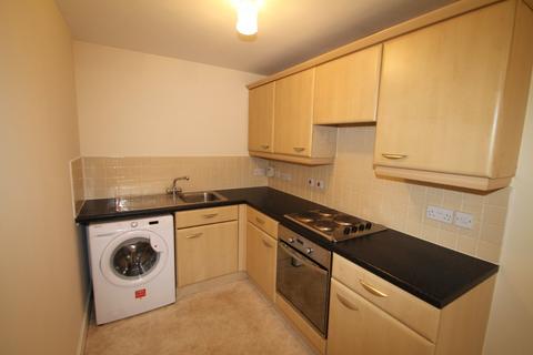 2 bedroom property to rent, Pavilion Close, Stanningley, Pudsey, Leeds, LS28