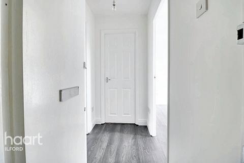 1 bedroom flat for sale, Express Drive, Ilford