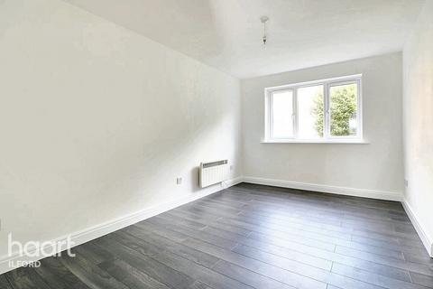 1 bedroom flat for sale, Express Drive, Ilford