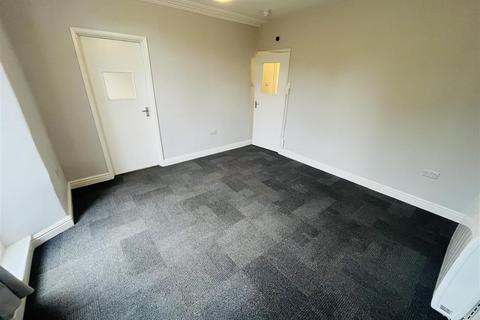 Studio to rent, BPC00626 Garden Flat, Whatley Road, Clifton, Bristol