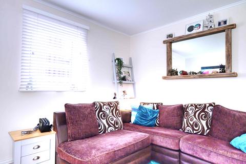 2 bedroom flat for sale, Strawberry Close, Warrington WA3