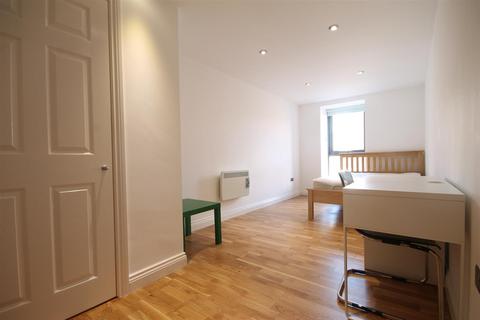 2 bedroom apartment to rent, Falconars House, City Centre