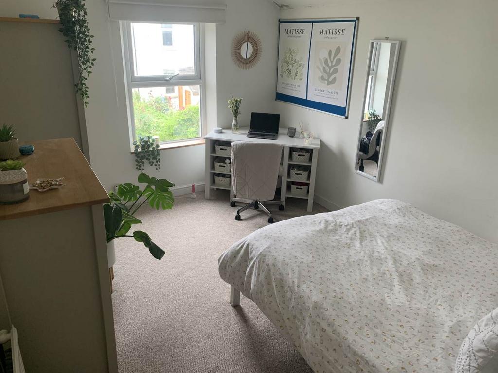 First Floor Rear Bed