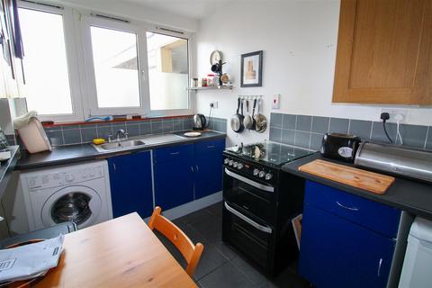 2 bedroom flat for sale, Roman Road, London