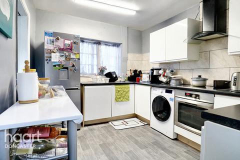 320 Broadway, Dunscroft, Doncaster, DN7 4HY