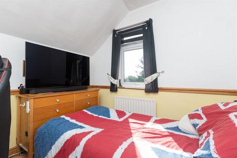 83 Green Walk, Dartford, DA1 4JP