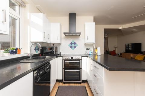 83 Green Walk, Dartford, DA1 4JP