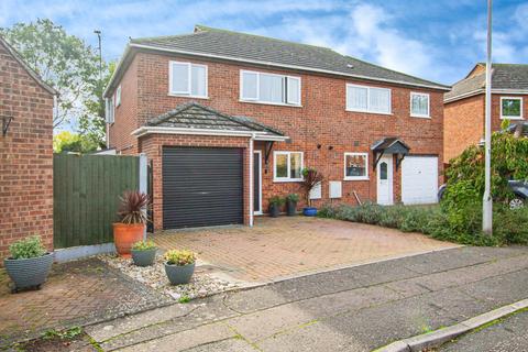 4 bedroom semi-detached house for sale, Broad Oaks Park, Colchester, CO4