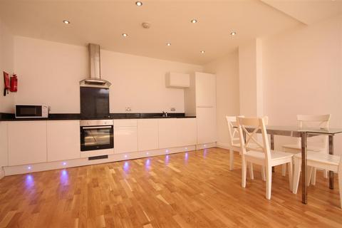 2 bedroom apartment to rent, Falconars House, Newcastle upon Tyne