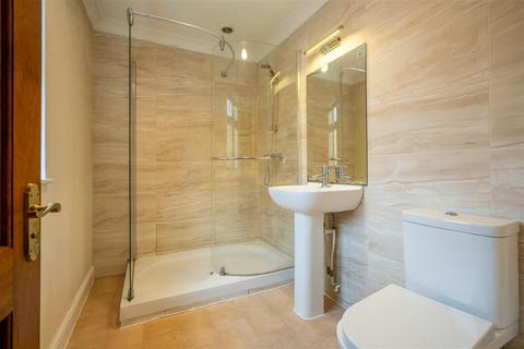 1 Pinehurst, Sunninghill, Ascot, SL5 0TN