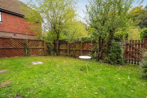 1 Pinehurst, Sunninghill, Ascot, SL5 0TN