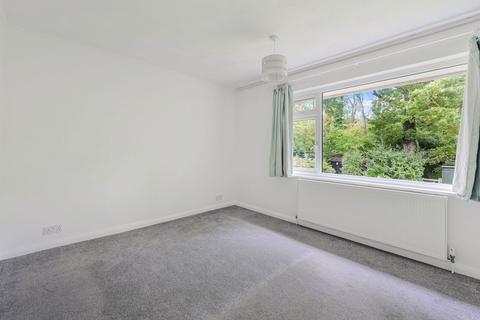 76 Greenacres, Oxted, RH8 0PB
