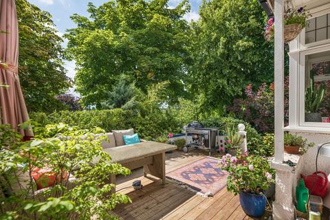 42 Cliff End, Purley, CR8 1BN