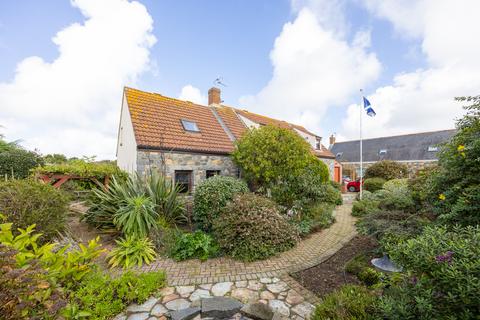 4 bedroom detached house for sale, Rue Des Cinq Vergees, St. Saviour, Guernsey