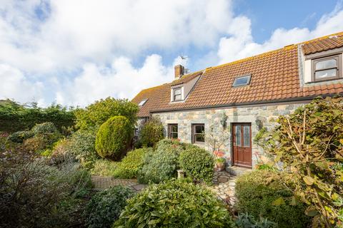 4 bedroom detached house for sale, Rue Des Cinq Vergees, St. Saviour, Guernsey