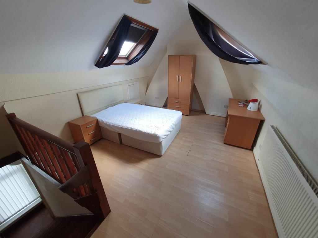 Attic Bedroom (1)