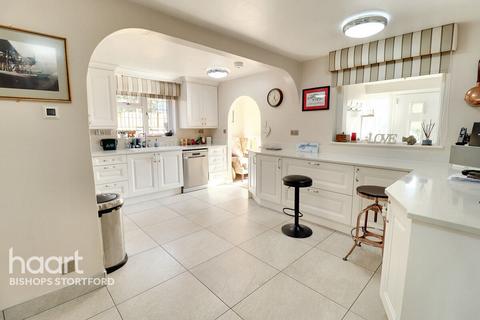 5 bedroom detached house for sale, Sawbridgeworth CM21